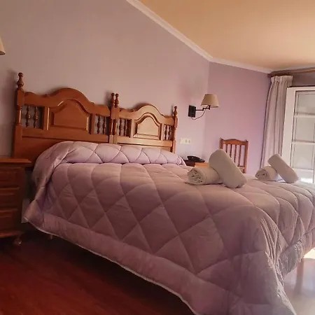 Pico Sacro I Hostal-Pension Santiago De Compostela Room photo